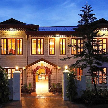 Golden Empress Hotel Ньоншуэ Экстерьер фото